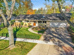 270 Lafayette Ln, Hoffman Estates, IL 60169