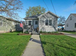 672 S Center St, Beaver Dam, WI 53916