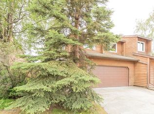 10650 Commodore Dr, Anchorage, AK 99507