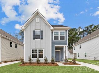 4028 Grommet Ct, Matthews, NC 28105