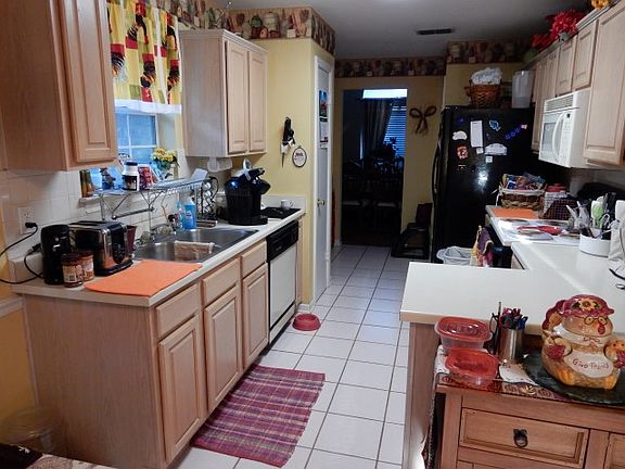 5th image of 905 Karen Dr