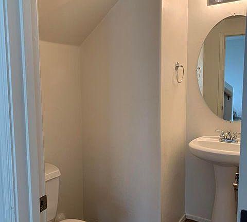 5th image of 2627 S Bahama Dr