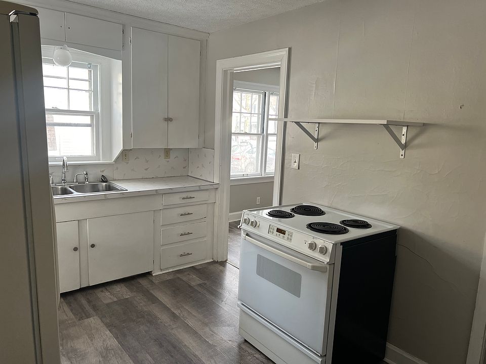 1st image of 306-310 E Washington St