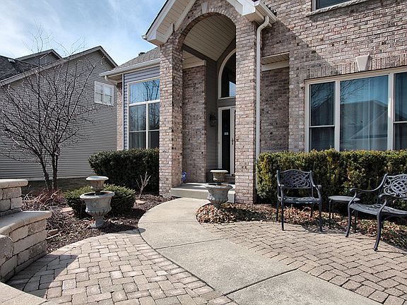 2nd image of 185 Alderwood Ln