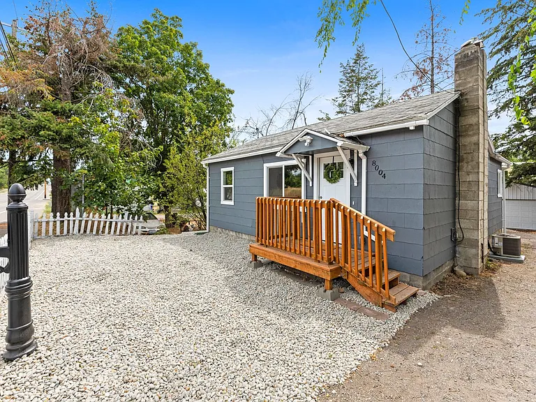 8004 E Broadway Ave — Photo 35