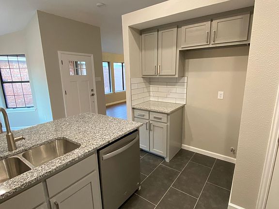 3rd image of 3116 Morning Meadow Ln