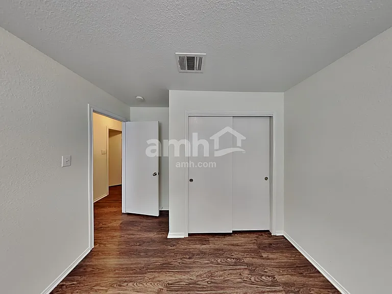 217 N Willow Way — Photo 14