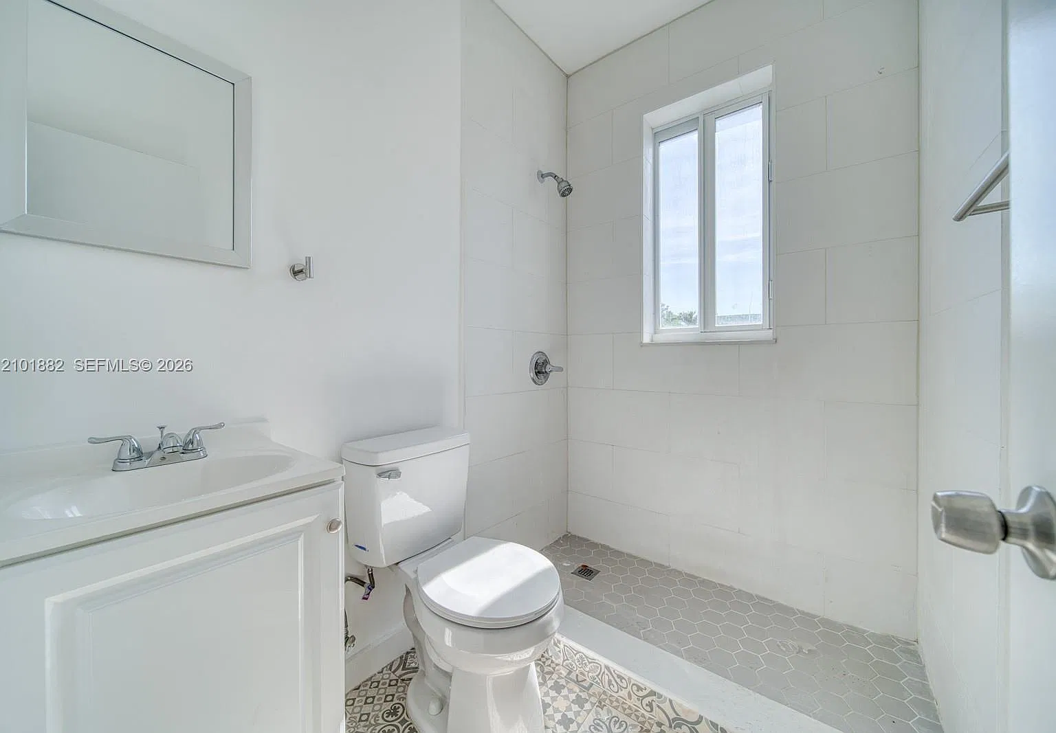 Beacon Manor — Photo 3