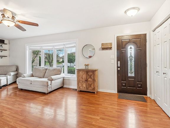 4th image of 16419 Hillcrest Dr
