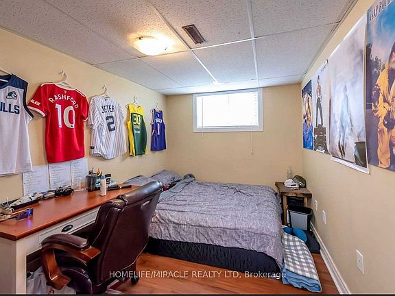 5th image of 90 Tupper Dr #Basement