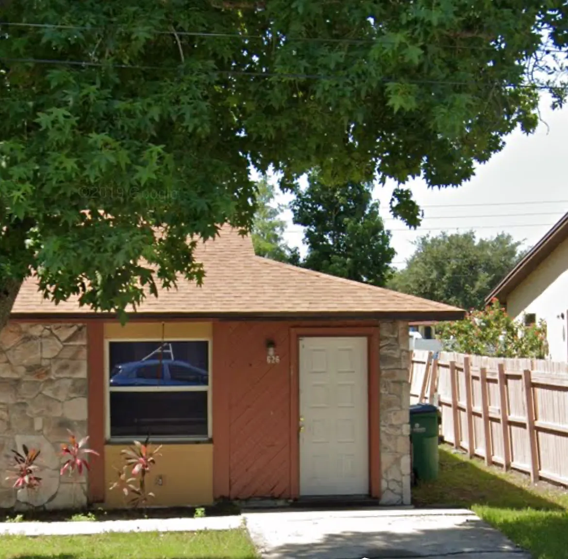 2 bed, 896 sqft, $1,400 — Photo 1