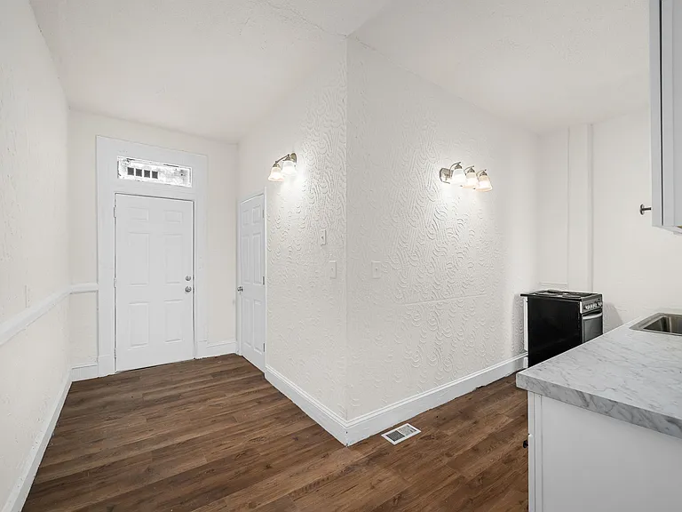 3822 S Compton Ave #3822 — Photo 8