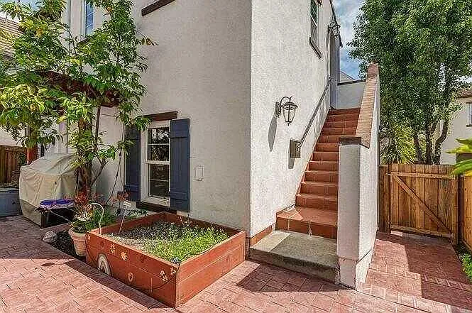 1 bed, 650 sqft, $1,800 — Photo 3