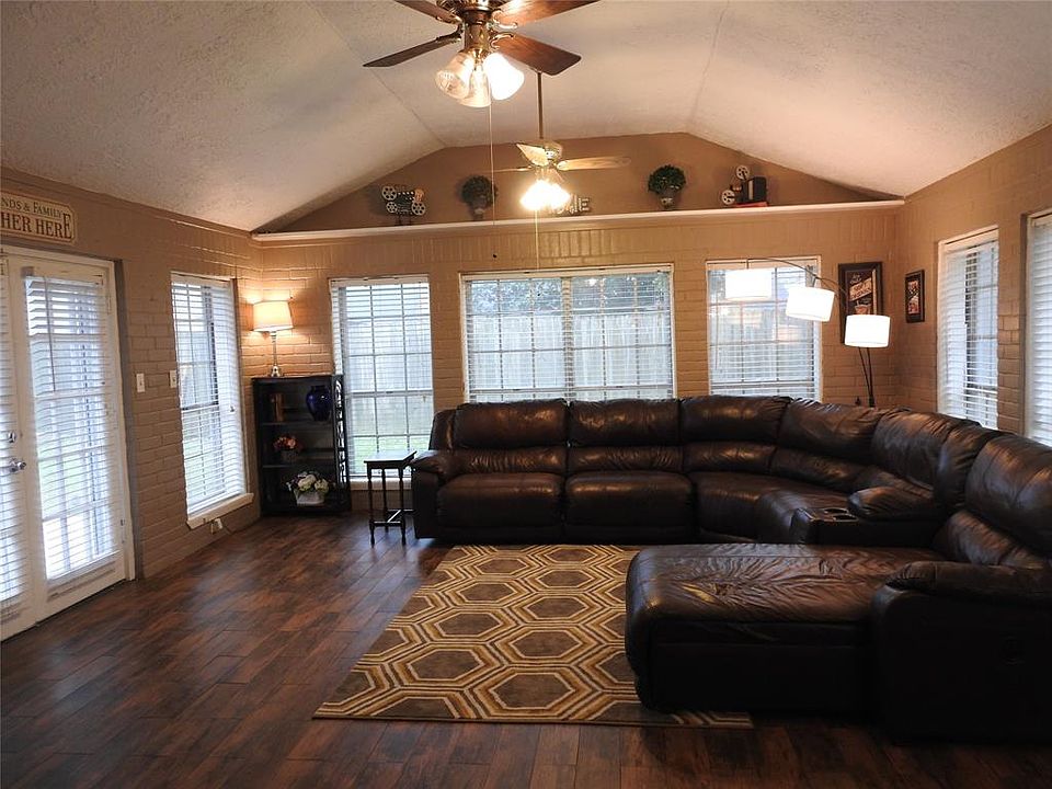 1st image of 2323 Aprilmont Dr
