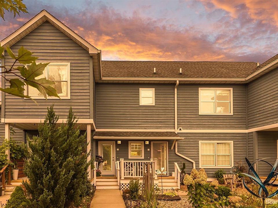 1st image of 560 Little Lake Dr Unit 15