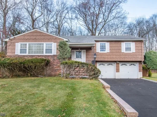 13 Jaclyn Dr, East Hanover Twp., NJ 07936