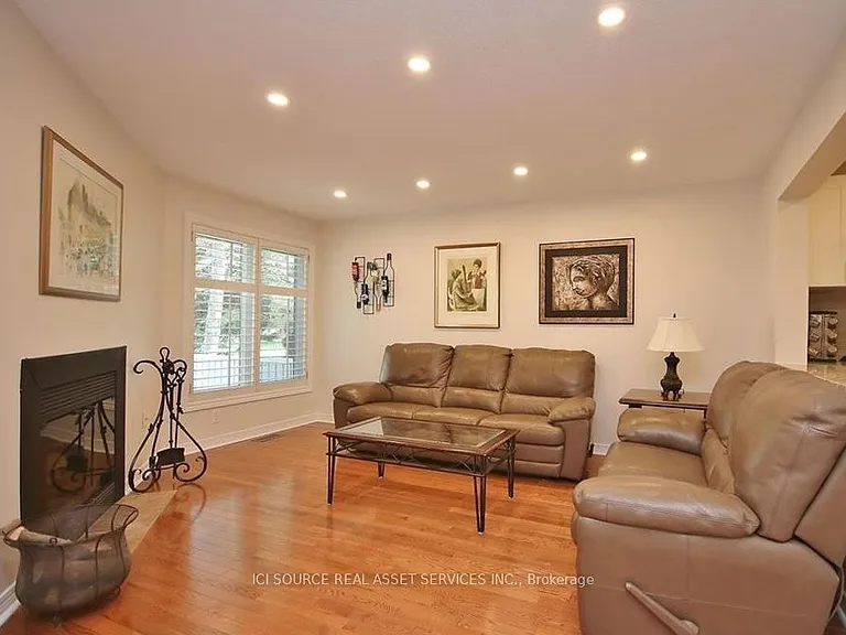 109 Dalecroft Cres — Photo 8