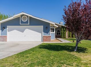 800 Janelle Ct, Ridgecrest, CA 93555