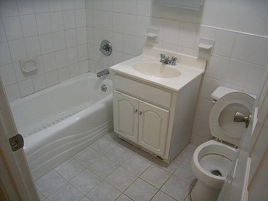3rd image of 2560 38th St APT 4b
