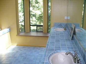 4th image of 410 Esmeralda Dr