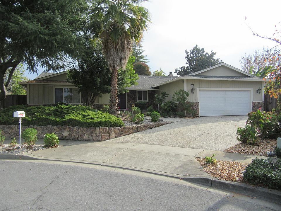 1st image of 42930 Nido Ct