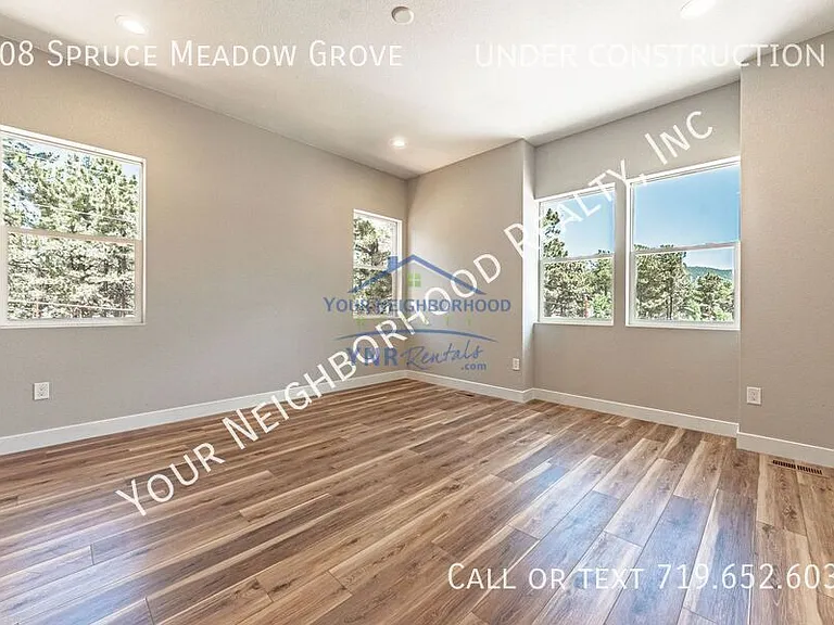 308 Spruce Meadow Grv — Photo 20