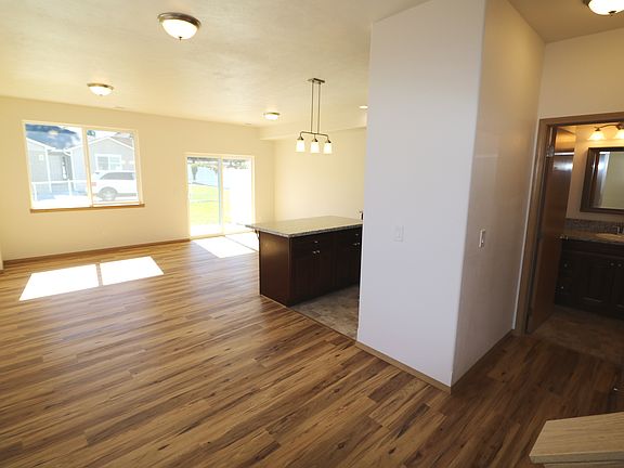 3rd image of 10428 E 6th Ave