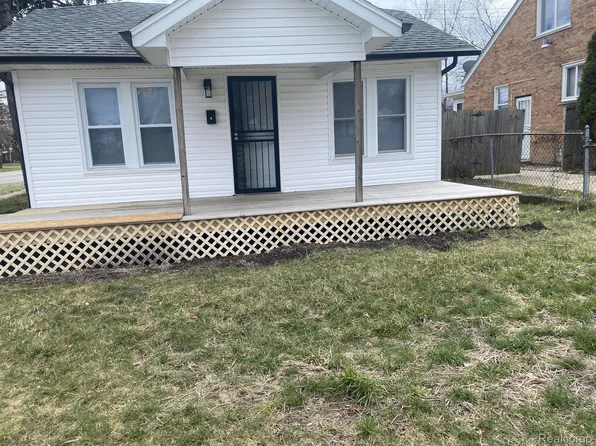 9810 E Outer Dr, Detroit, MI 48213