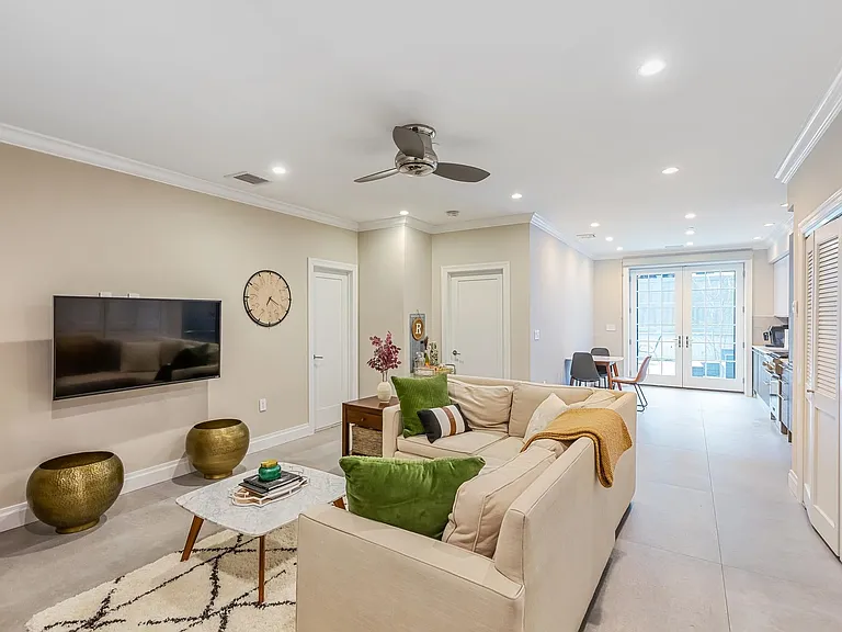 808 Washington St #GARDEN LEVEL — Photo 1