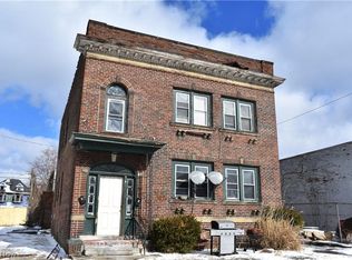 1749 Hartshorn Rd, East Cleveland, OH 44112