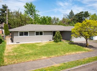 16525 NE Everett Ct, Portland, OR 97230