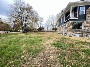 2844 Tracy Ave, Kansas City, MO 64109