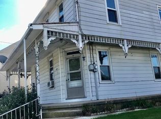 131 Main St, Strausstown, PA 19559