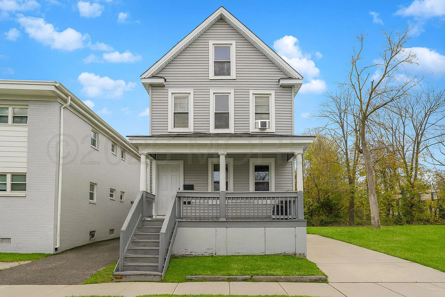 3 bed, 1656 sqft, $3,100 — Photo 1