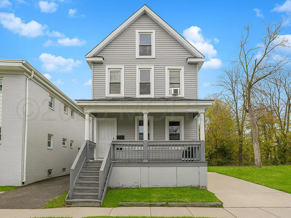 1235 Washington Ave #2