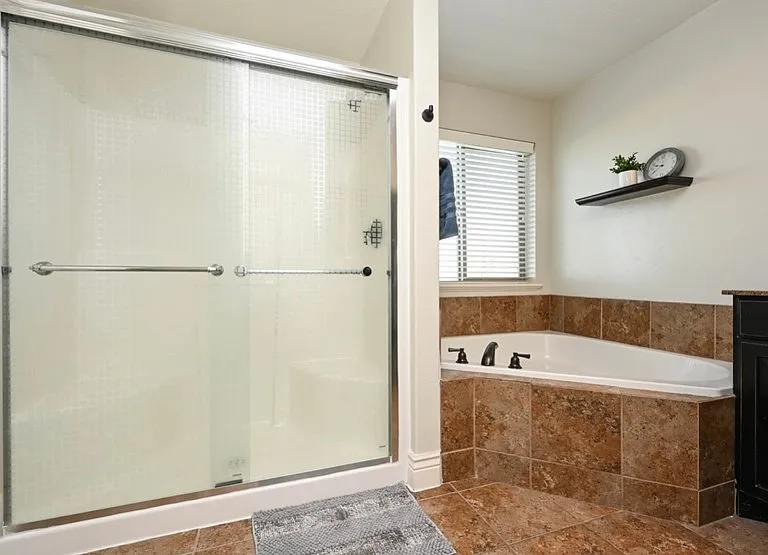 145 E 620 S — Photo 16