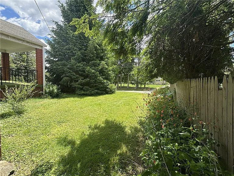 809 Carbon Rd — Photo 9