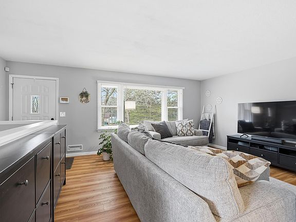 3rd image of 16257 Kamacite St NW