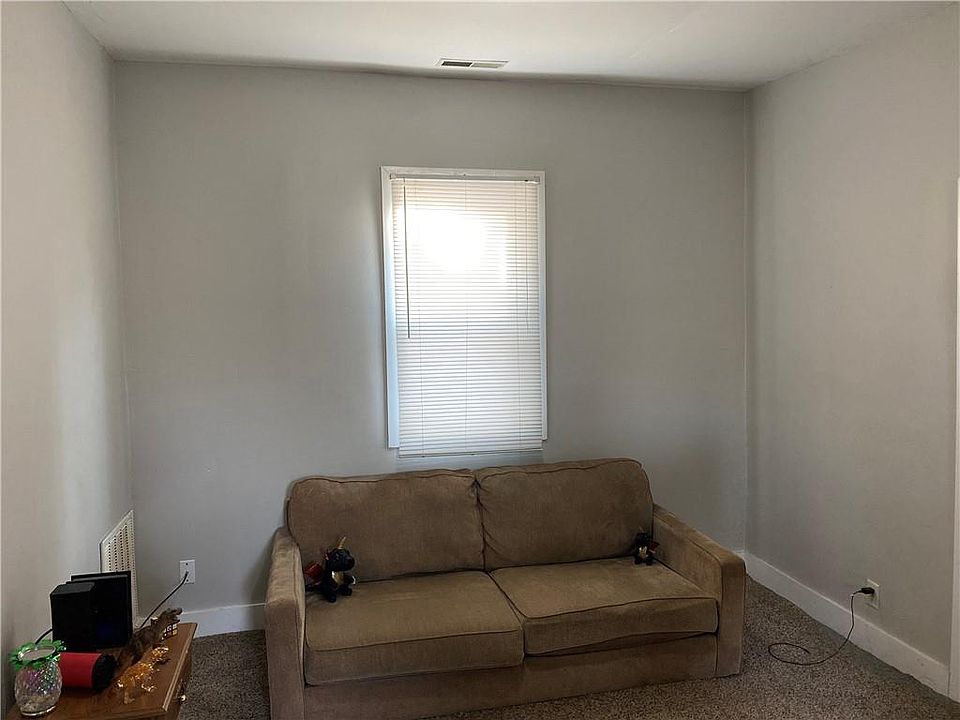 2nd image of 2018 E Brookside Ave