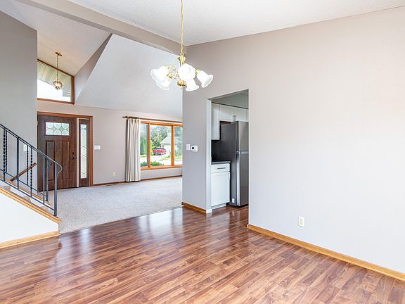 5th image of 2861 Monroe Dr