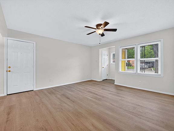 2nd image of 3629 Aurora St