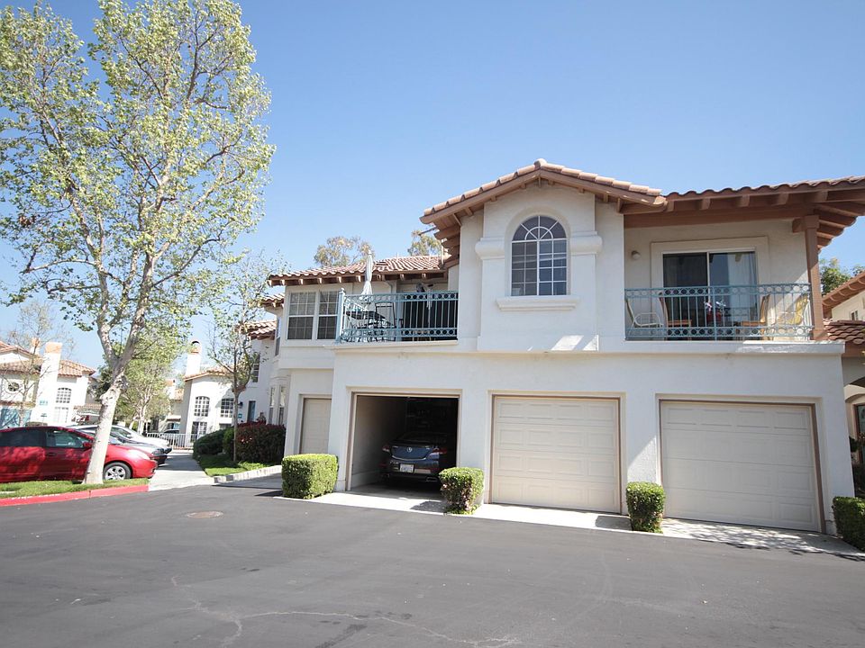 Downstairs are garages. No one lives under.
