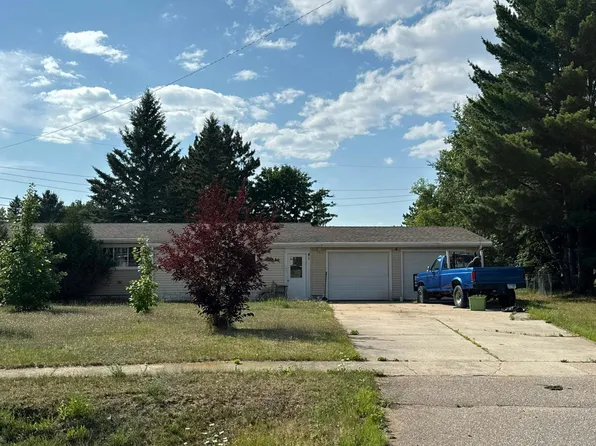 41 Cypress Blvd, Babbitt, MN 55706