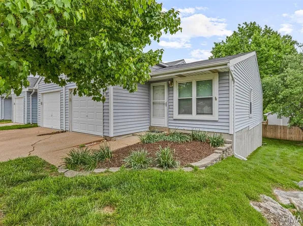 101 Carnegie Ct, Valley Park, MO 63088