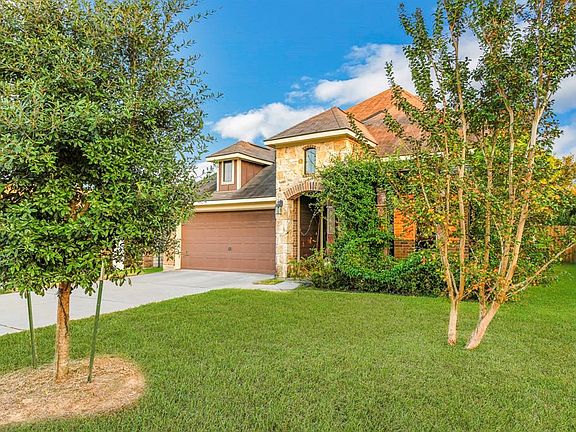 3rd image of 961 Oak Terrace Dr