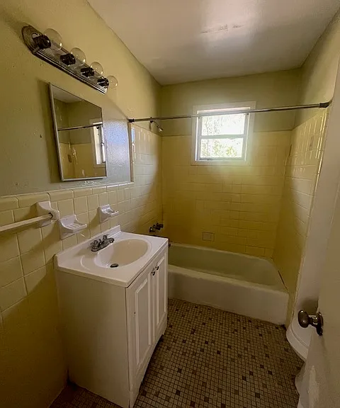 1665 Madden Ave #B — Photo 8