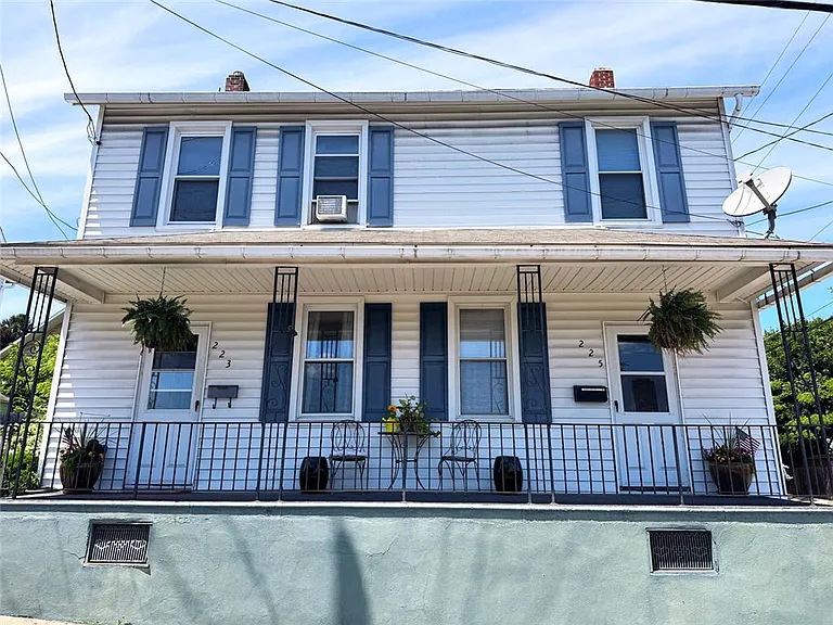 225 E Pennsylvania Ave — Photo 3