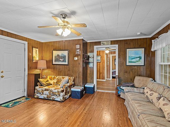 3rd image of 2307 Avery Street