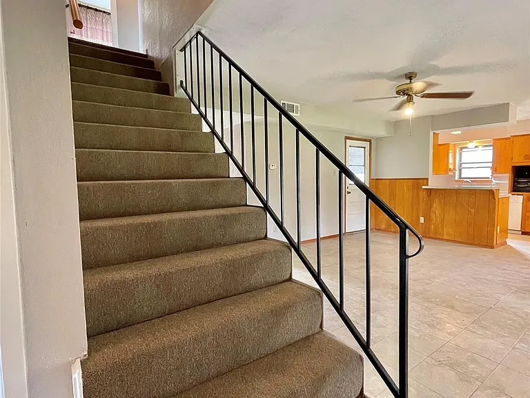 509 Dwyer St — Photo 16