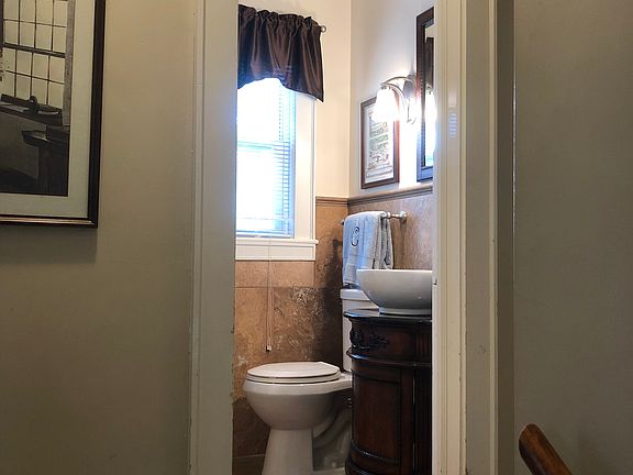 full bath at top of stairs